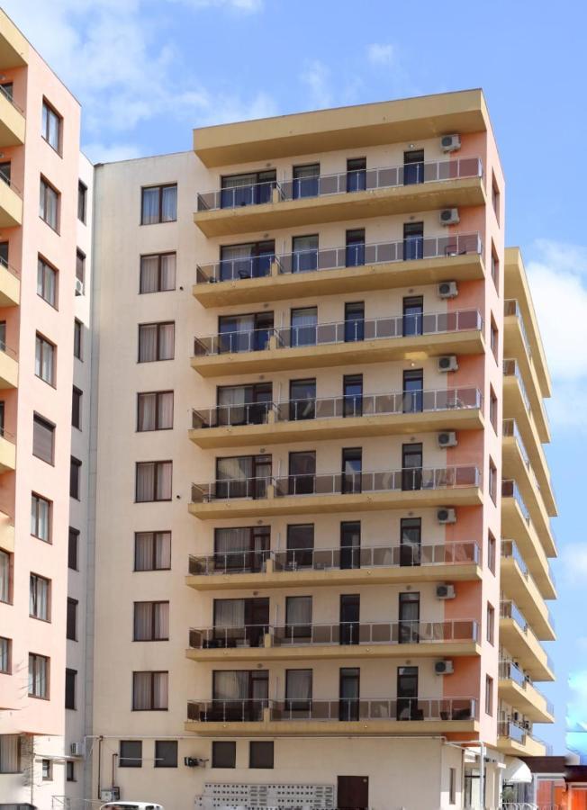 Nor Apartments Summerland Mamaia Exterior photo