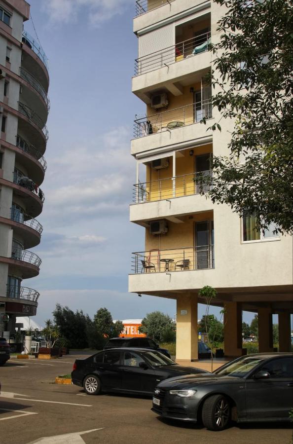 Nor Apartments Summerland Mamaia Exterior photo