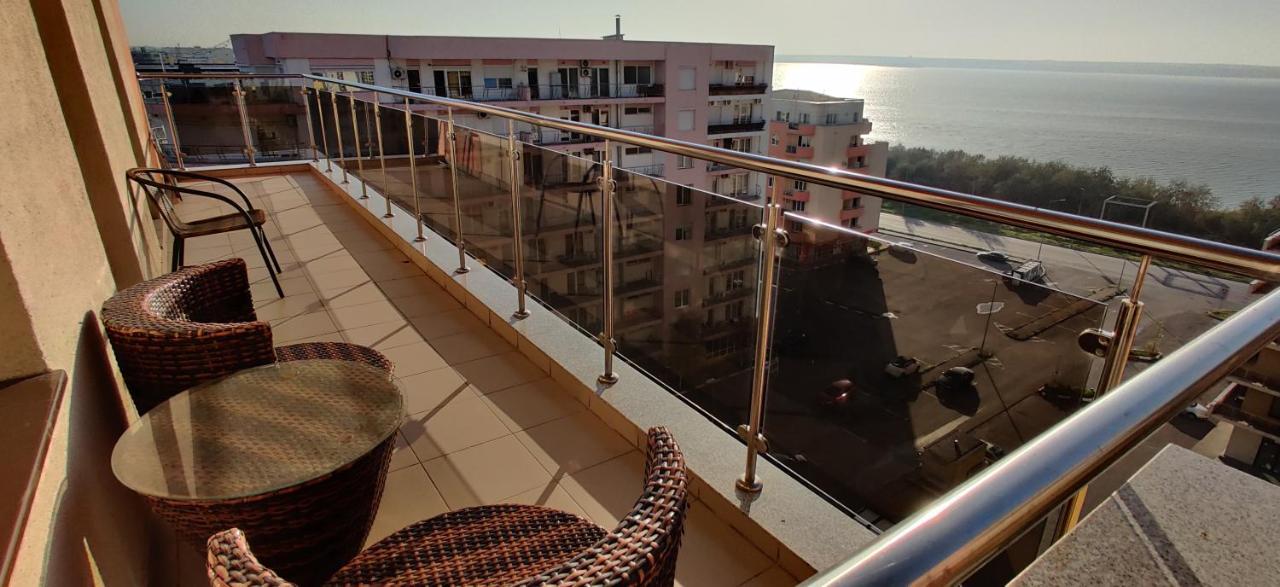 Nor Apartments Summerland Mamaia Exterior photo